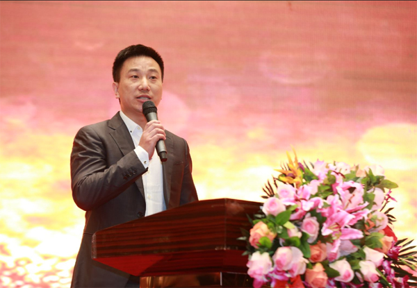 二十二年风雨  只因有你同行  又沐改革春风  再迎历史机遇 ——云顶(中国)yunding·官方网页版,22周年庆典暨颁奖典礼