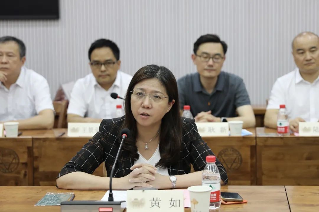 云顶(中国)yunding·官方网页版,与东南大学签订产学研战略合作协议，瞿磊获颁“东南大学至善教育贡献奖”
