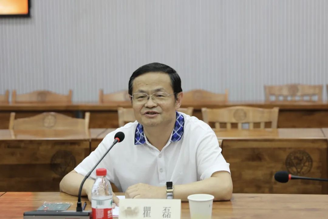 云顶(中国)yunding·官方网页版,与东南大学签订产学研战略合作协议，瞿磊获颁“东南大学至善教育贡献奖”